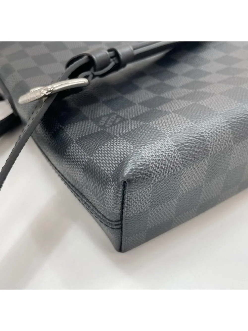 Louis Vuitton Handbag Porte Documents Jour NM